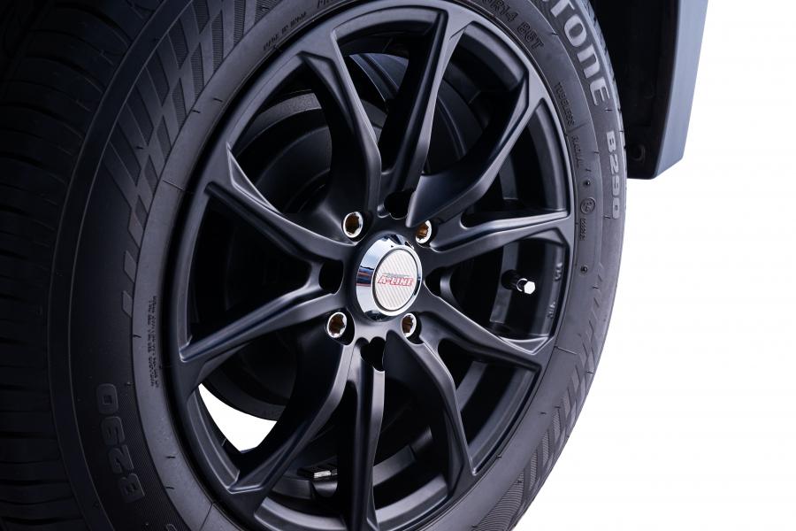 Колеса Mahindra KUV100 Nxt #DARE 2019 года  (ZA) (фото 4 из 5)